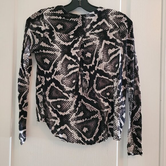 GUESS Women's Snake Print Blouse - Picture 5 of 5